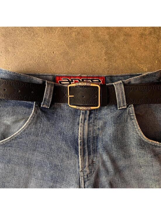 Accessories - American Western Cowboy Cowgirl vintage style black belt. Gold belt buckle. 40